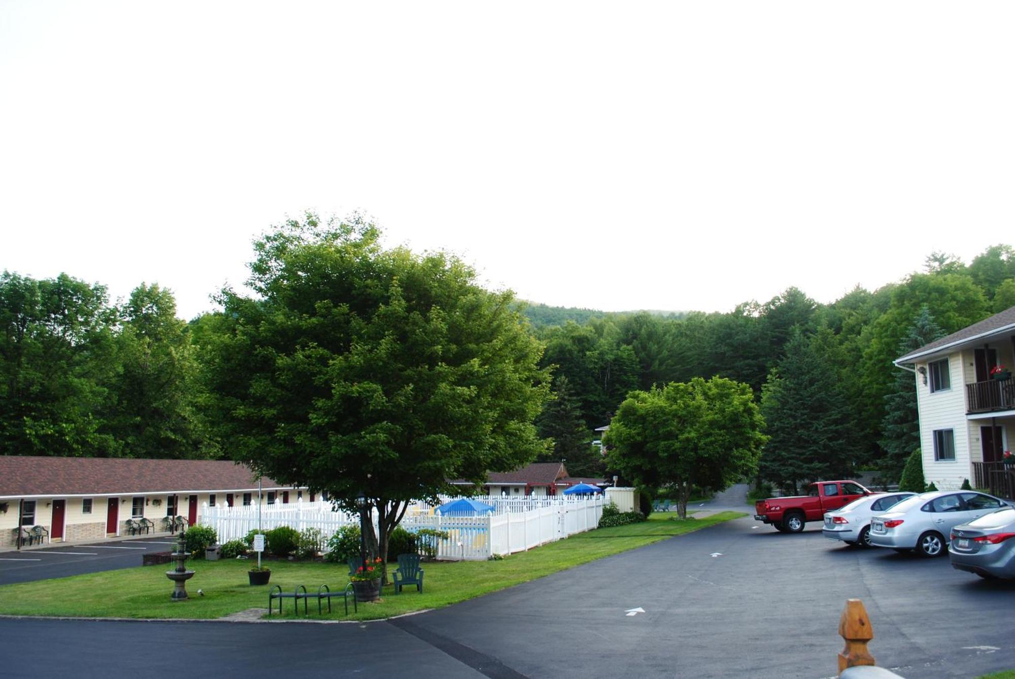 Fran Cove Motel Lake George Eksteriør billede
