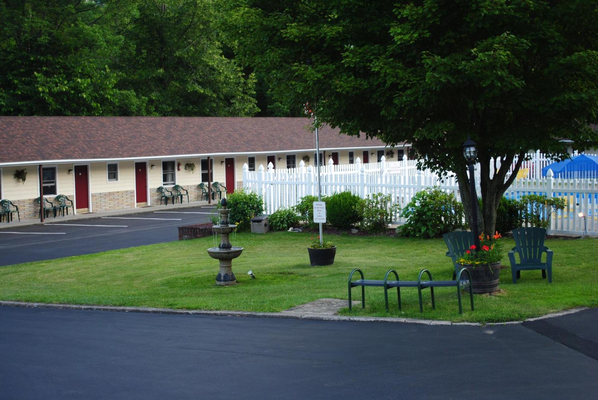 Fran Cove Motel Lake George Eksteriør billede